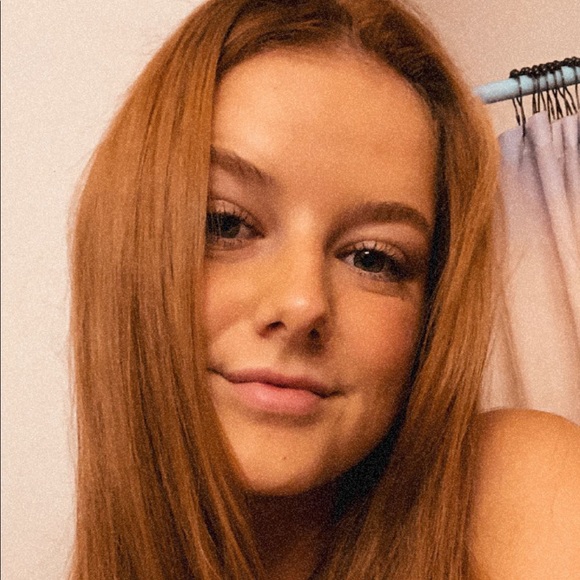 Meet your Posher, Brinlee - Picture 1 of 6